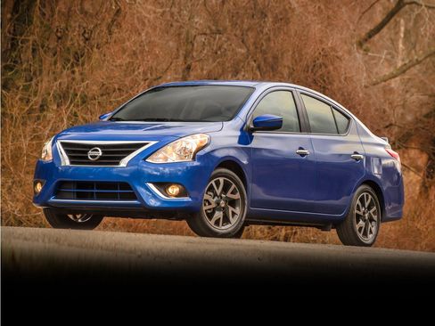 Used 2019 Nissan Versa S FWD image 1