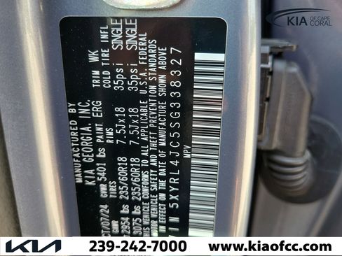Certified 2025 Kia Sorento S FWD image 31