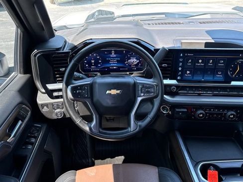 Used 2025 Chevrolet Silverado 3500 High Country w/ High Country Premium Package AWD/4WD image 26