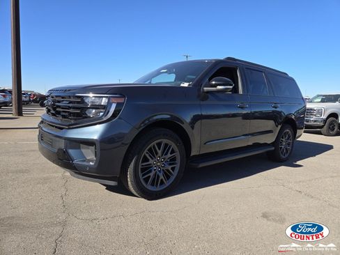 New 2026 Ford Expedition Max Platinum w/ Stealth Appearance Package AWD/4WD image 2