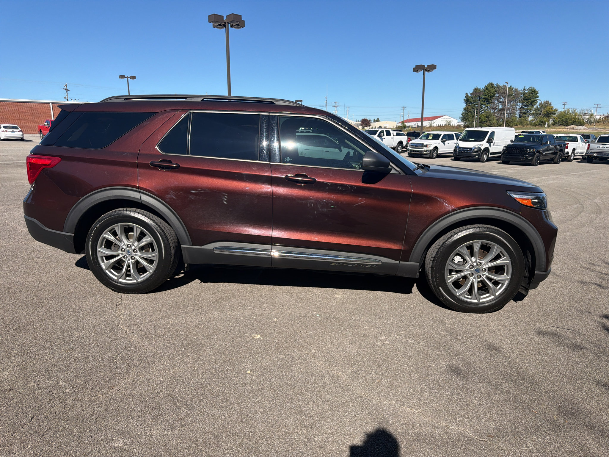 Used 2020 Ford Explorer XLT w/ Equipment Group 202A RWD image 4
