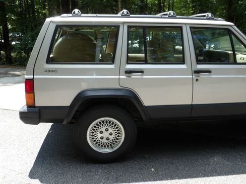 Used 1996 Jeep Cherokee 4WD 4-Door image 28