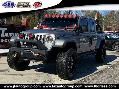 Used 2020 Jeep Gladiator Overland AWD/4WD image 3