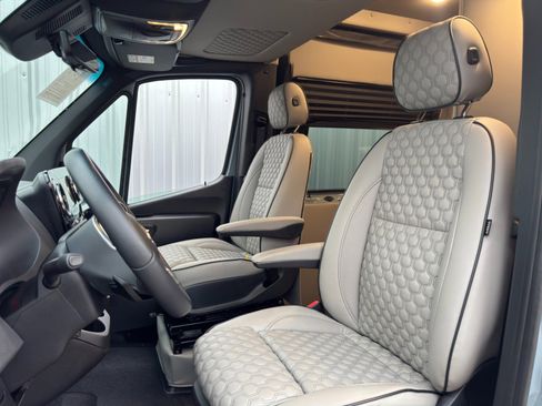 Used 2023 Mercedes-Benz Sprinter 3500 w/ Parking Package image 39