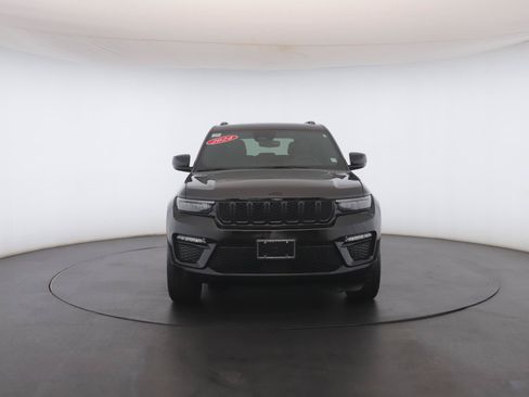Used 2024 Jeep Grand Cherokee Limited w/ Black Appearance Package AWD/4WD image 23