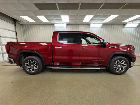 Used 2022 GMC Sierra 1500 SLT w/ SLT Premium Package image 5