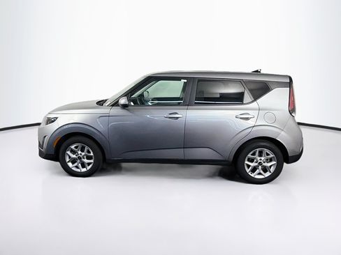 Used 2025 Kia Soul LX w/ LX Technology Package FWD image 4