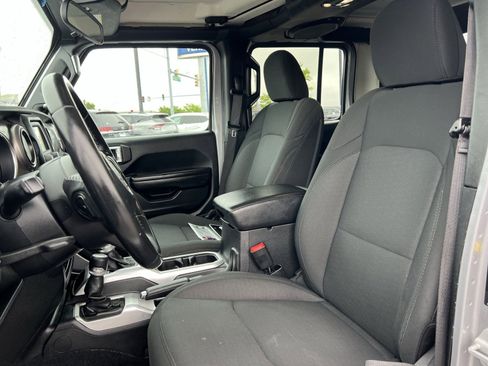 Used 2020 Jeep Gladiator Sport w/ Quick Order Package 24S AWD/4WD image 21