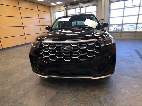 Used 2025 Ford Explorer Platinum w/ LUX Leather Package image 2