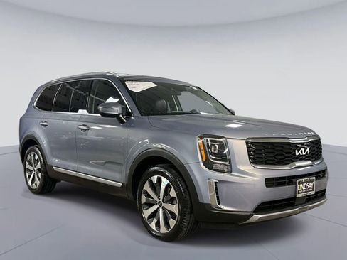 Used 2022 Kia Telluride S image 9