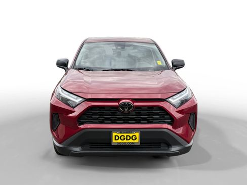 Used 2024 Toyota RAV4 LE image 8