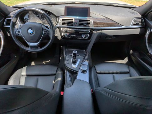 Used 2018 BMW 330i xDrive Sedan w/ Premium Package AWD/4WD image 32