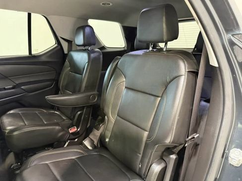 Used 2019 Chevrolet Traverse RS image 25