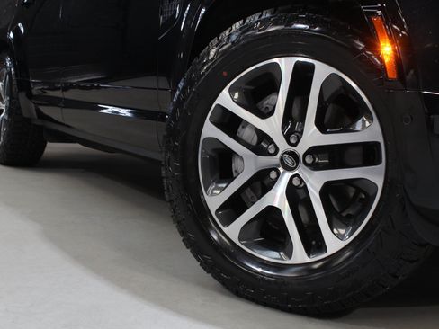 Used 2023 Land Rover Defender 110 X-Dynamic SE AWD/4WD image 20