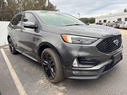 Used 2019 Ford Edge ST w/ Equipment Group 401A image 2