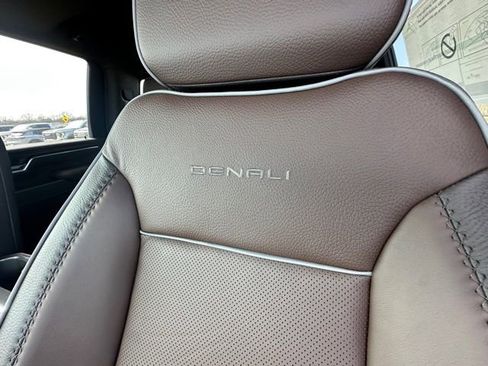 New 2026 GMC Sierra 2500 Denali w/ Denali Reserve Package image 16