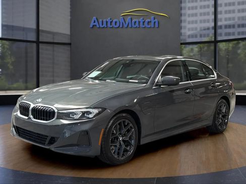 Used 2024 BMW 330e w/ Convenience Package RWD image 4
