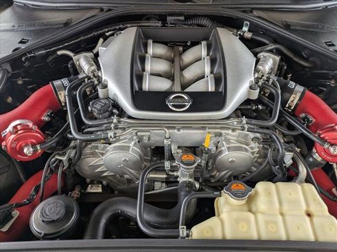 Used 2009 Nissan GT-R Premium image 22