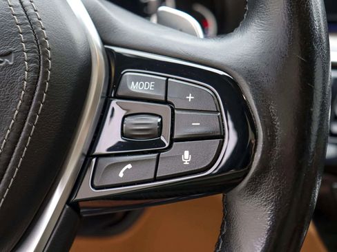 Used 2018 BMW 530i xDrive image 27