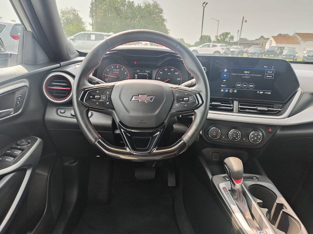 Used 2025 Chevrolet Trax RS w/ Driver Confidence Package FWD image 18