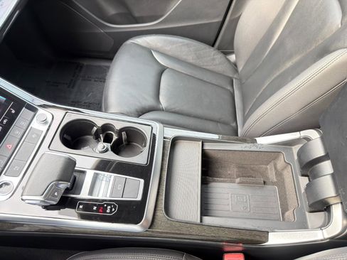 Used 2023 Audi Q7 2.0T Premium w/ Convenience Package AWD/4WD image 60