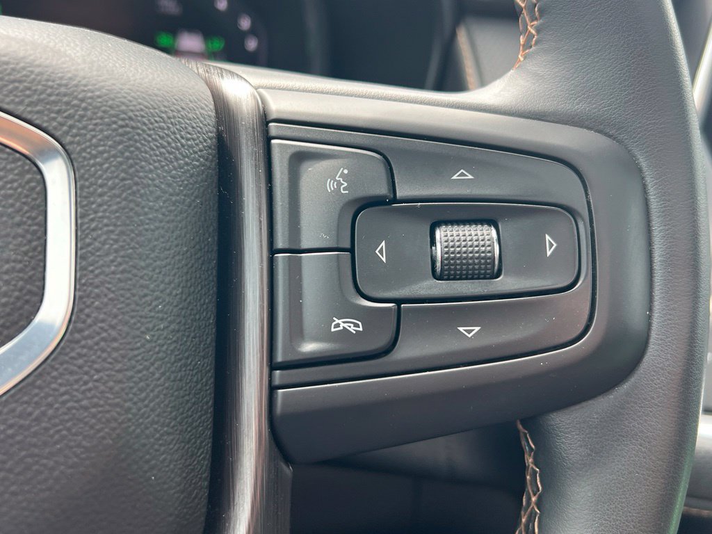 Used 2023 GMC Yukon AT4 w/ AT4 Premium Package AWD/4WD image 36
