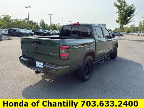 Used 2022 Nissan Frontier PRO-4X w/ Technology Package AWD/4WD image 7