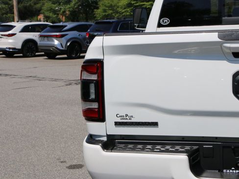 Used 2022 RAM 2500 Big Horn w/ Level C Equiment Group AWD/4WD image 6