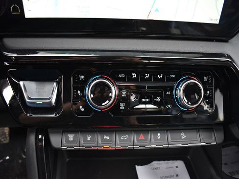 New 2026 GMC Sierra 2500 AT4 w/ AT4 Premium Plus Package image 17