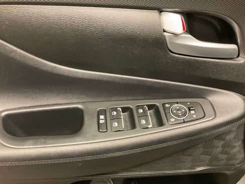 Used 2019 Hyundai Santa Fe SEL image 14