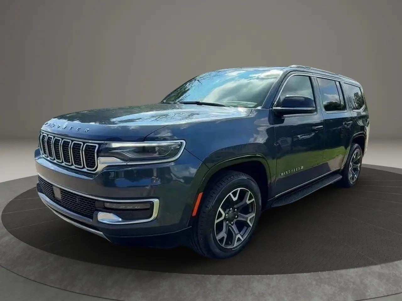 Used 2023 Jeep Wagoneer Series III w/ Preferred Equipment Group AWD/4WD image 29