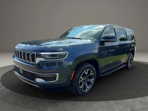 Used 2023 Jeep Wagoneer Series III w/ Preferred Equipment Group AWD/4WD image 29