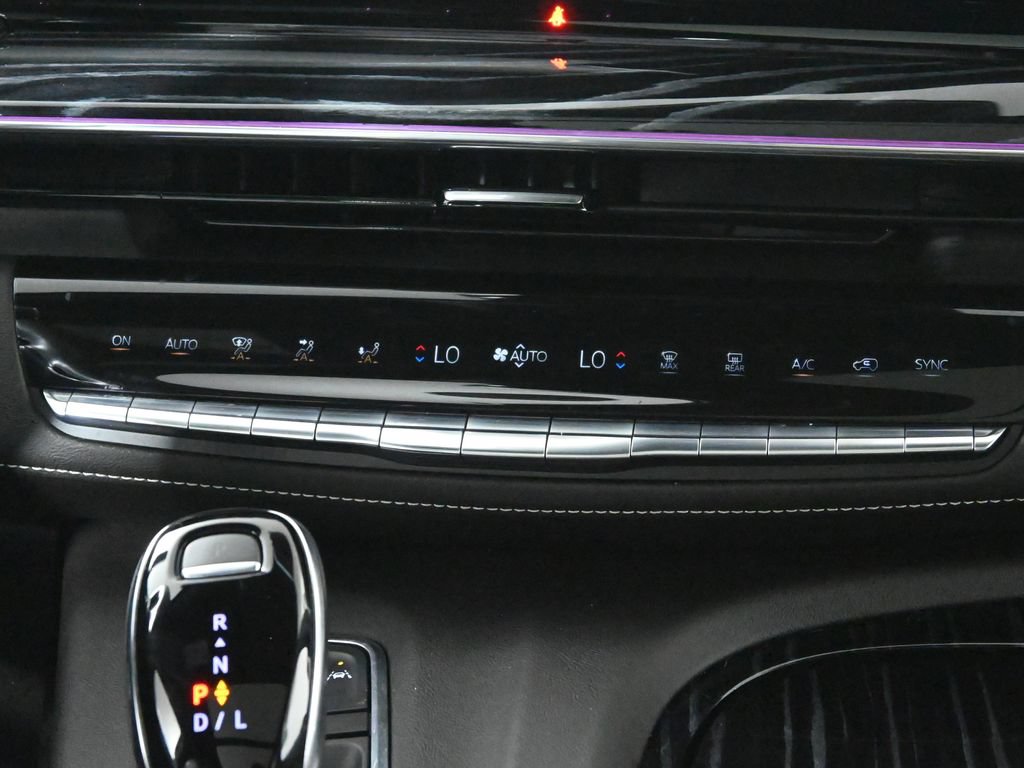 Used 2022 Cadillac Escalade Sport w/ Touring Package AWD/4WD image 21