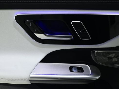 Certified 2024 Mercedes-Benz GLC 300 4MATIC image 18