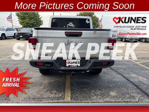 Certified 2023 Jeep Gladiator Overland image 9