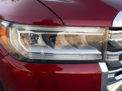 Used 2021 GMC Acadia SLE w/ Driver Convenience Package image 37