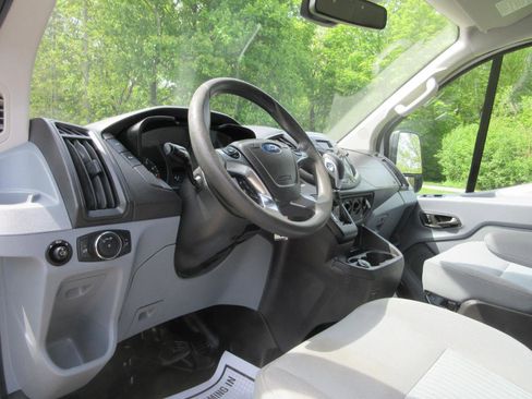 Used 2019 Ford Transit 150 130 Low Roof RWD image 36