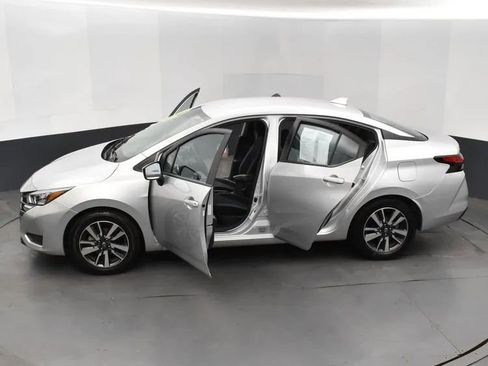 Used 2025 Nissan Versa SV FWD image 7