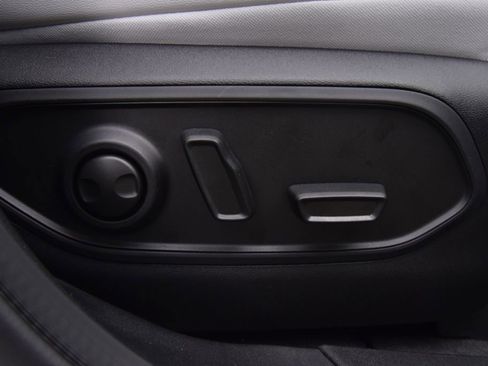 New 2026 Jeep Cherokee Limited image 18