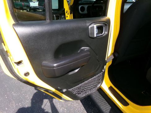 Used 2021 Jeep Wrangler Unlimited Sport image 33