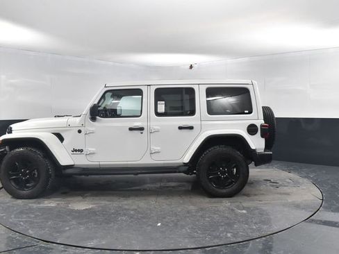 Used 2023 Jeep Wrangler Altitude image 5