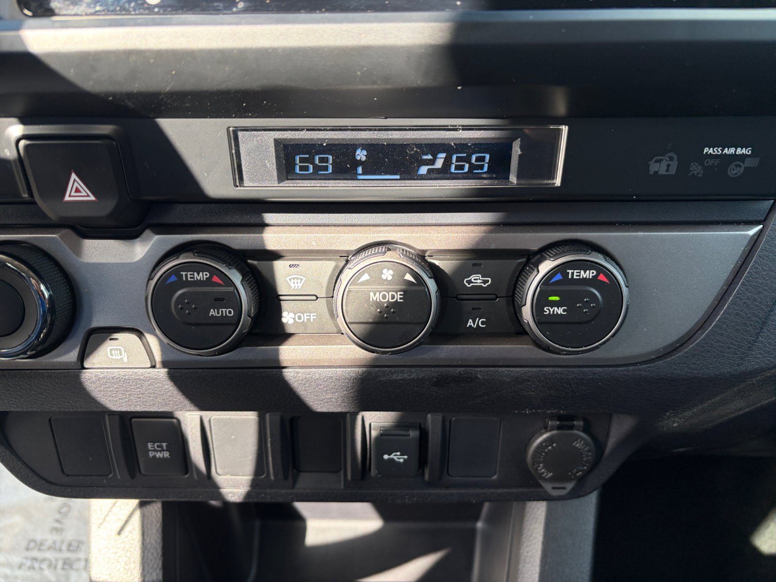 Certified 2021 Toyota Tacoma SR AWD/4WD image 21