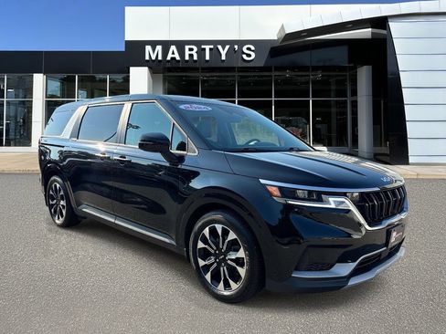 Used 2024 Kia Carnival EX FWD image 1