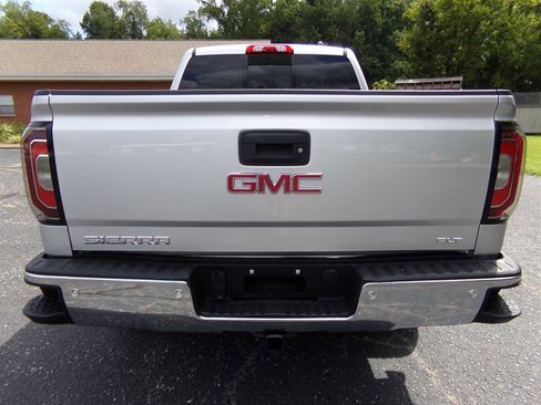 Used 2018 GMC Sierra 1500 SLT image 4