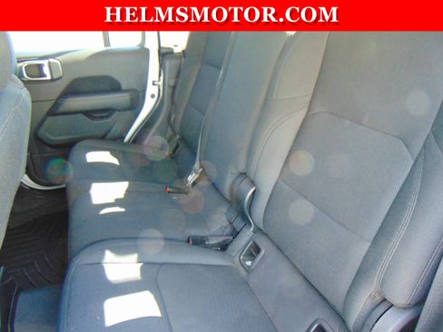 Used 2023 Jeep Gladiator Overland AWD/4WD image 30