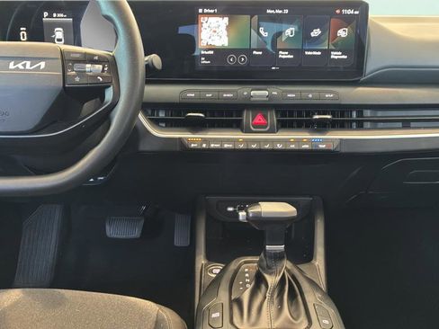 Certified 2025 Kia K4 FWD image 22