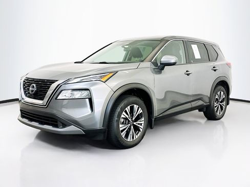 Used 2023 Nissan Rogue SV AWD/4WD image 3
