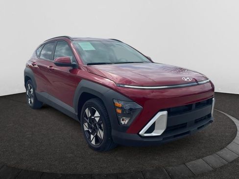Used 2025 Hyundai Kona SEL FWD image 3