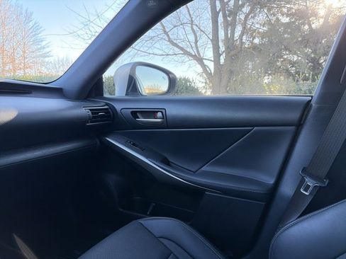 Used 2020 Lexus IS 300 F Sport image 27