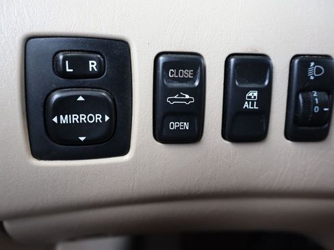 Used 2008 Toyota Solara SE image 26